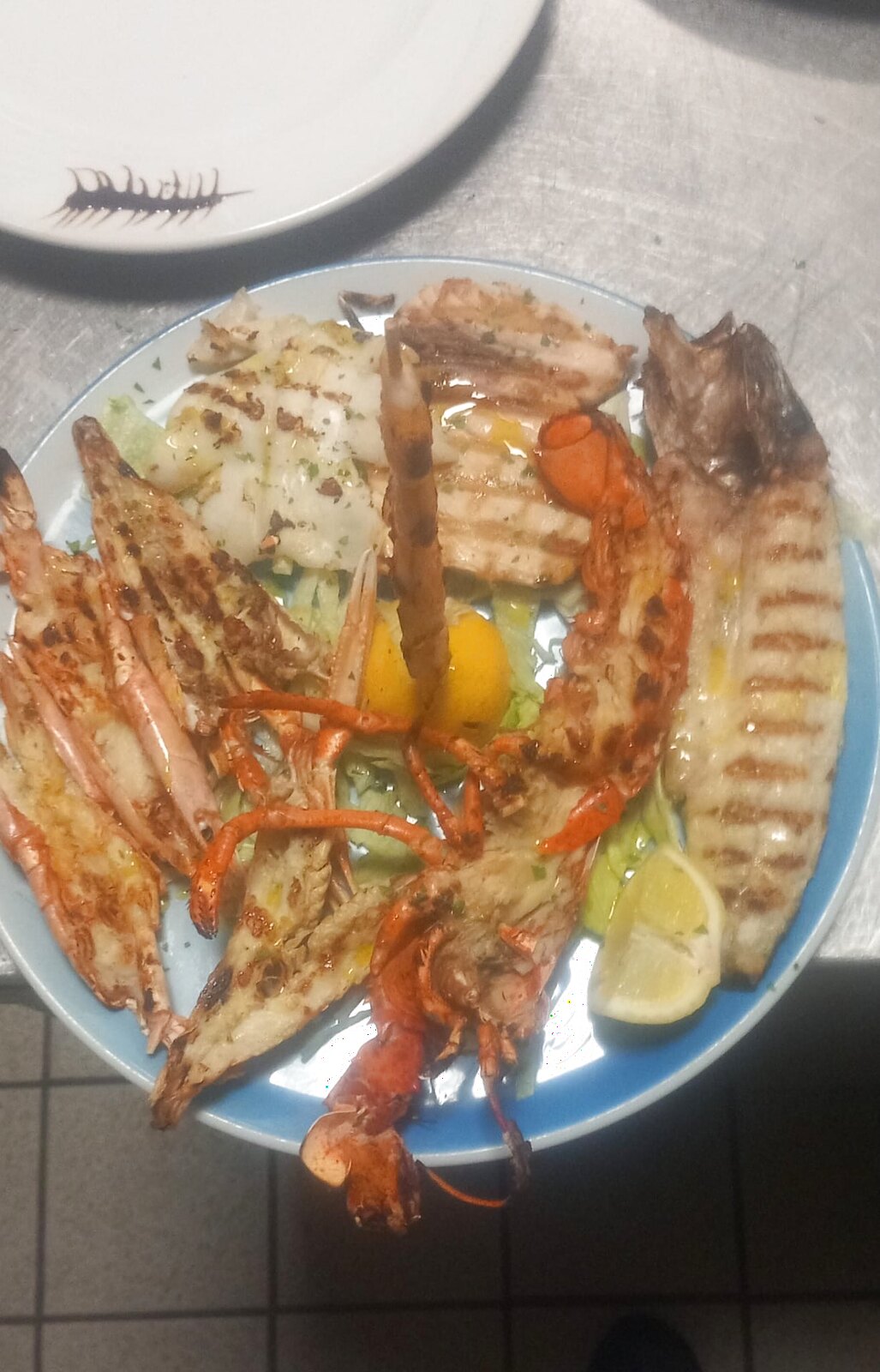 Grigliata di pesce con scampi e astice